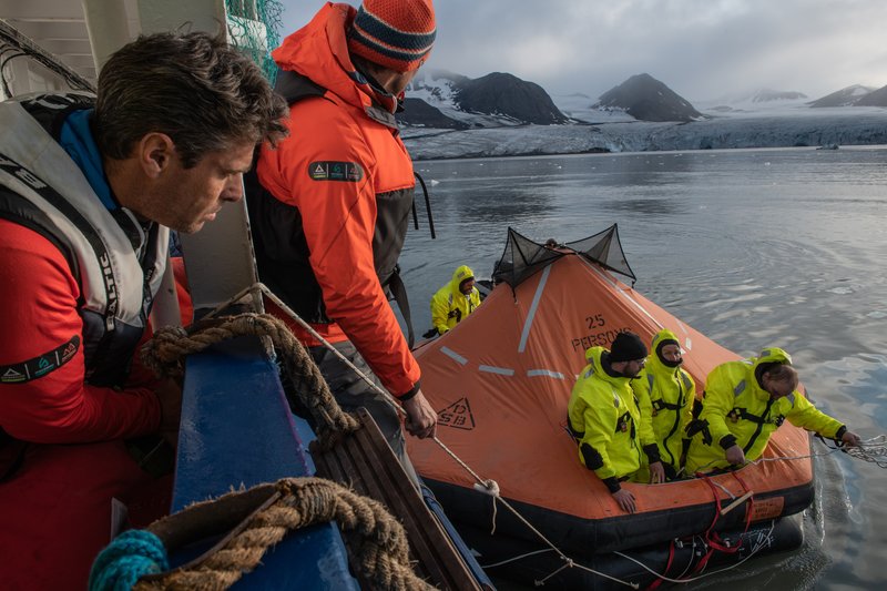 5d97cb63-b4d1-4190-9473-28b878745428