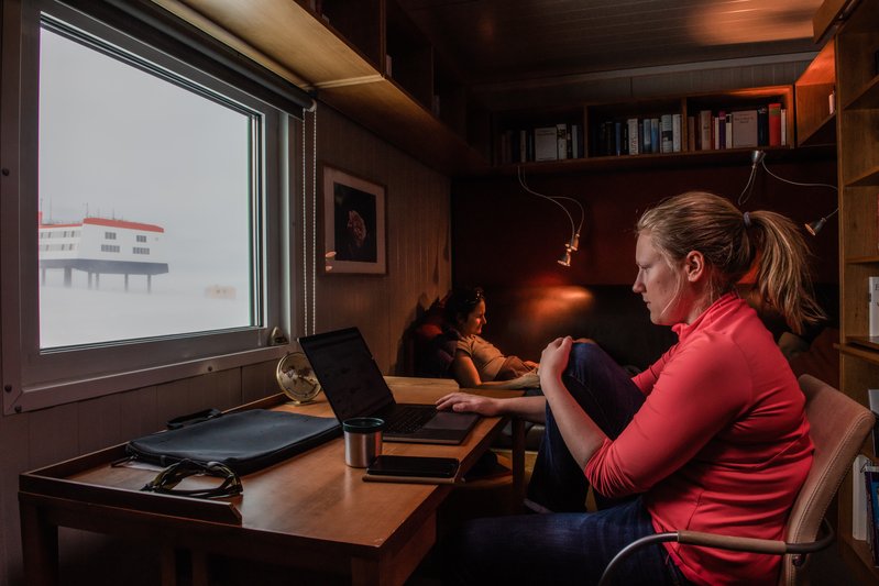 8dd8f5c9-4d13-4421-9ff2-7d19bfdef01e